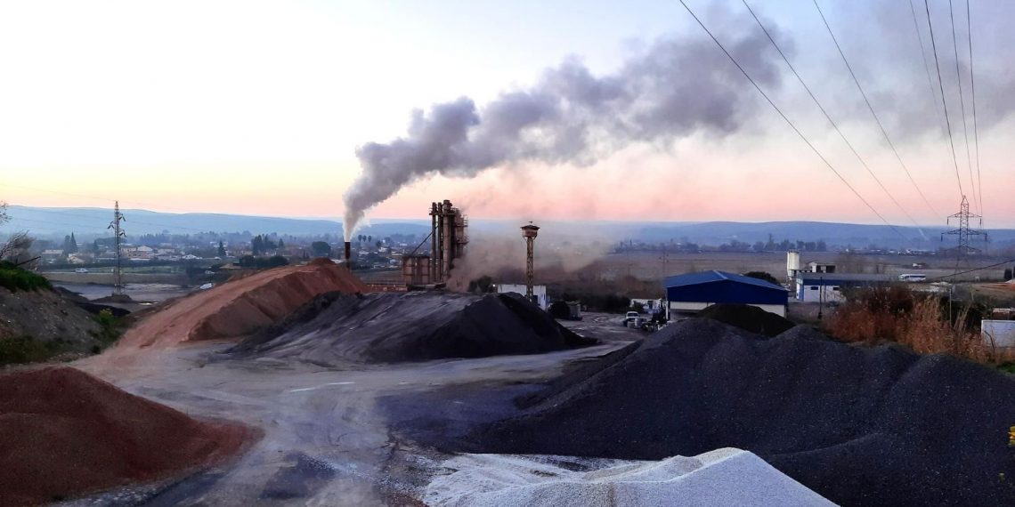 Fossil Fuels and Ocean Acidification: The Hidden Cost of Our Energy Choices