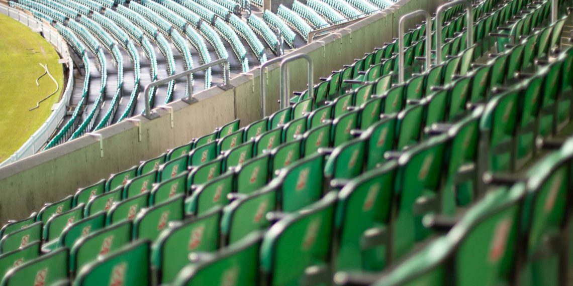 The Art of Run-Chase in Cricket: Strategies, Tactics, and Lotus365 Insights