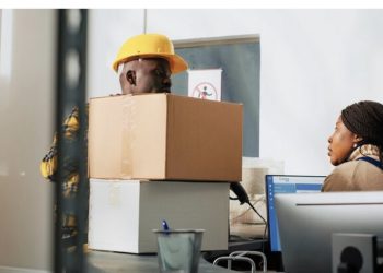 How Returnable Packaging Systems Are Transforming Automotive Supply Chains